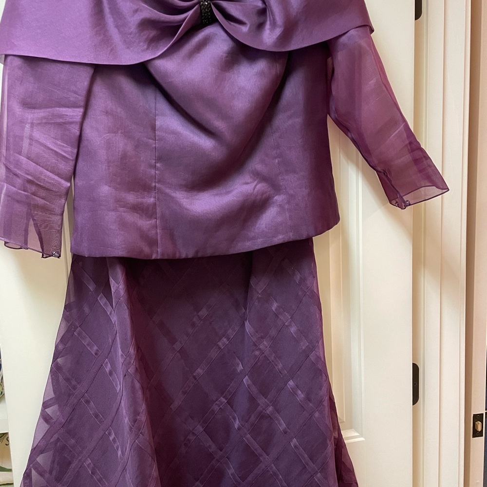 Women’s gown